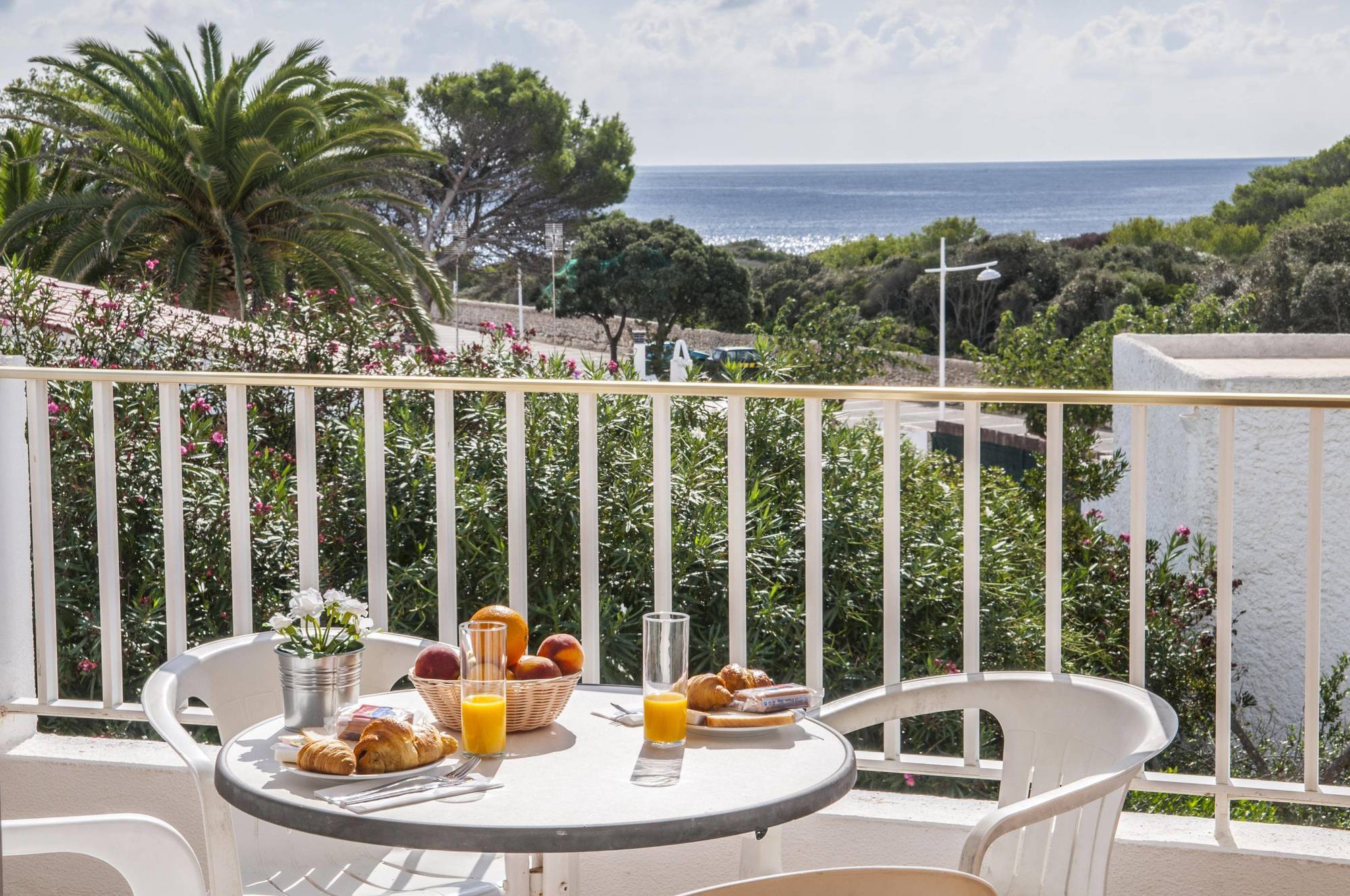 Naranjos Menorca Aparthotel