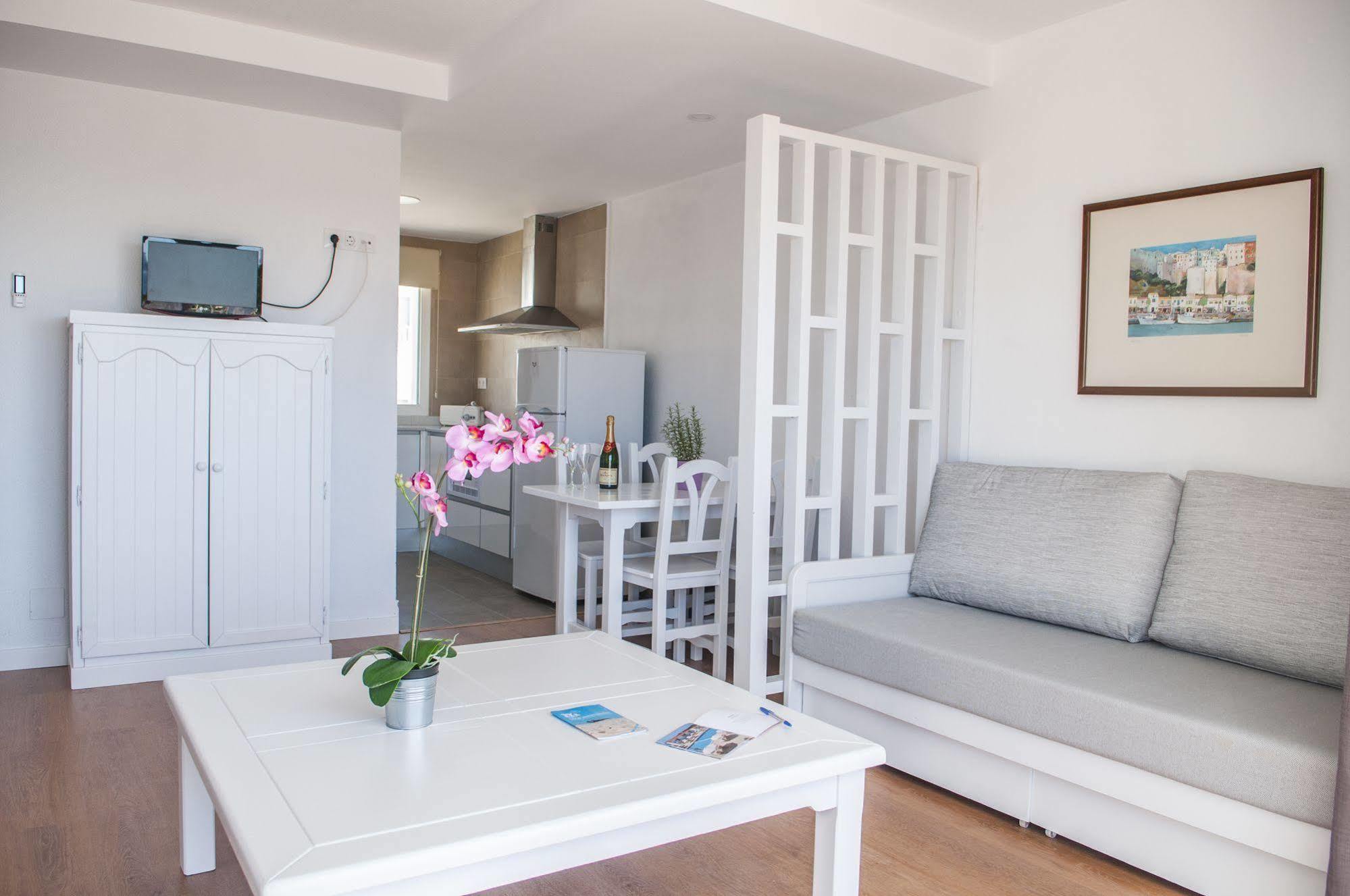 Naranjos Menorca Aparthotel
